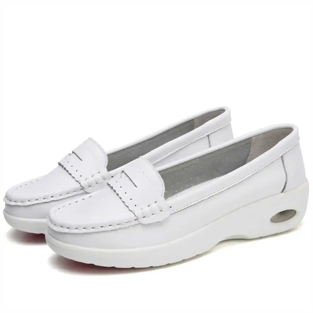 Thick Sole Slipon White Traine - đánh giá và giá Men'S Best Sneakers For Formal Wear